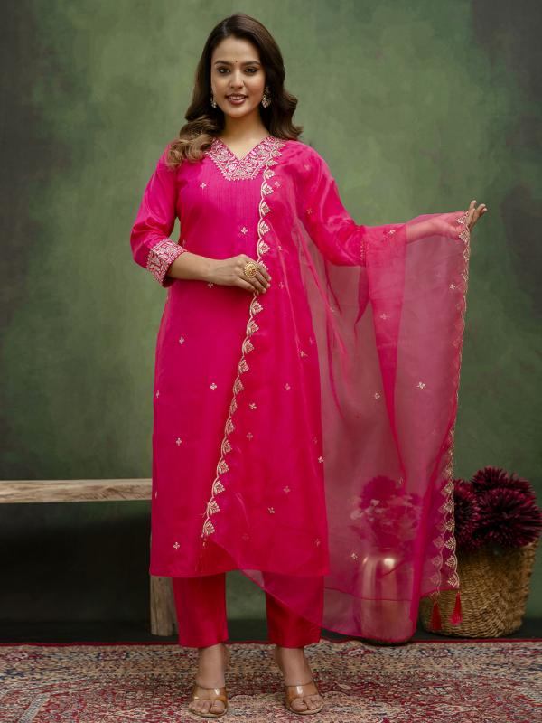 VP 9714 P Women Kurta Sets With Dupatta Straight Suits